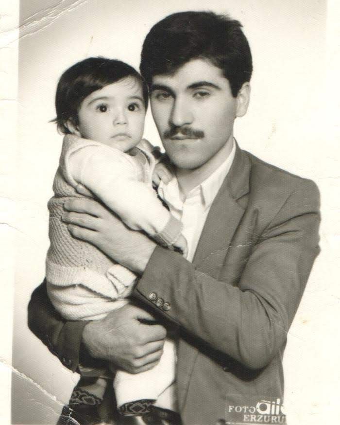 DOĞDUĞU GÜNLERİ VE ÇOCUKLUĞU