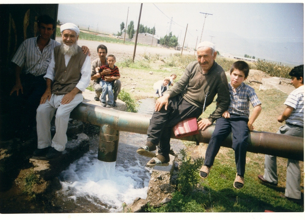 DOĞDUĞU GÜNLERİ VE ÇOCUKLUĞU