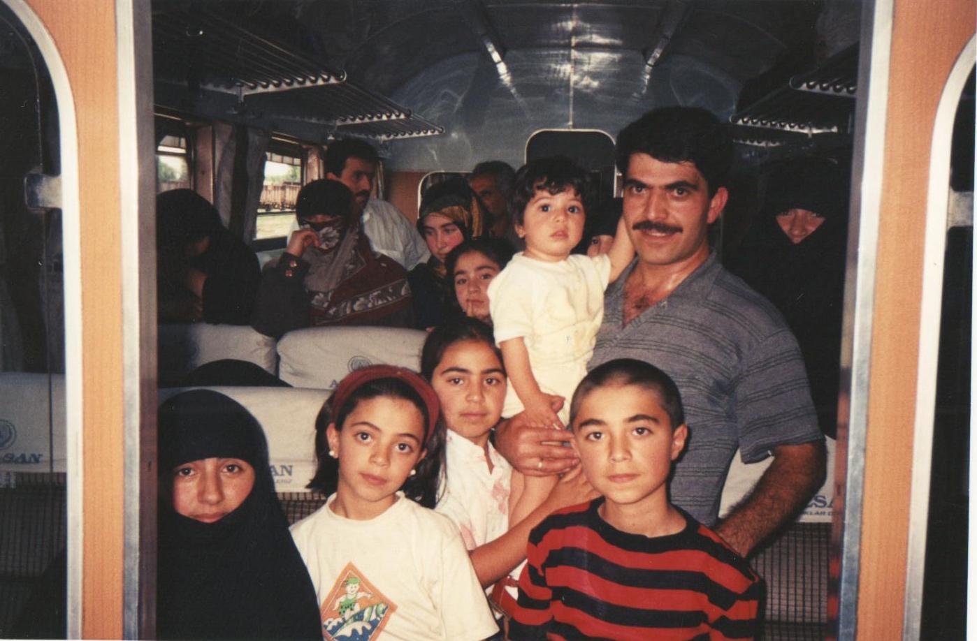 DOĞDUĞU GÜNLERİ VE ÇOCUKLUĞU