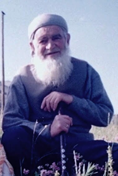 DOĞDUĞU GÜNLERİ VE ÇOCUKLUĞU